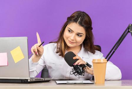 10 Rekomendasi Podcast Pendidikan yang Bisa Kamu Dengarkan di Spotify