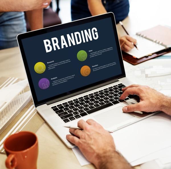 Kenali 5 Strategi Product Branding Agar Bisnismu Tidak Kalah Saing