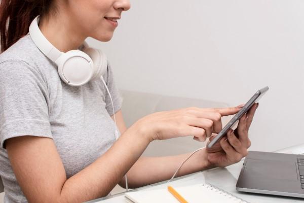Microlearning: Inovasi Perkembangan Teknologi Komunikasi Di Dunia Pendidikan