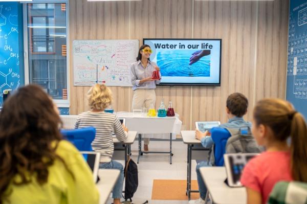 Meningkatkan Kompetensi Guru dengan Metode Pembelajaran Micro Learning di FitAcademy