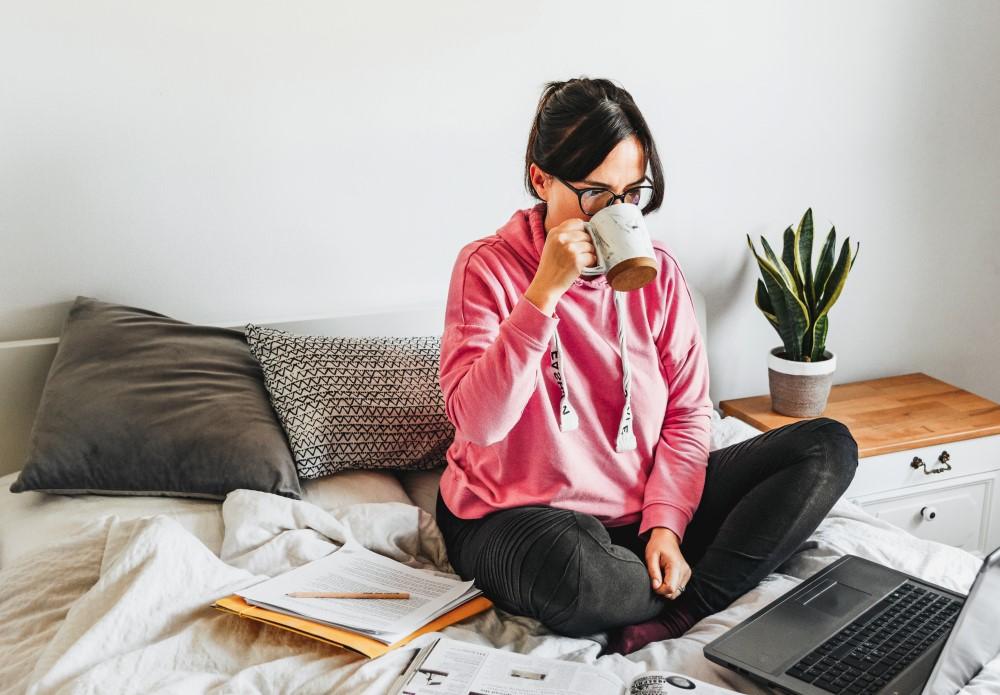 Kerja Dari Rumah: 7 Rekomendasi Side Hustle Yang Nambah Penghasilan
