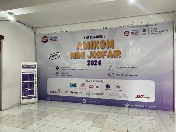 Kenali Apa itu Job Fair di Amikom Mini Job Fair 2024 - FitAcademy